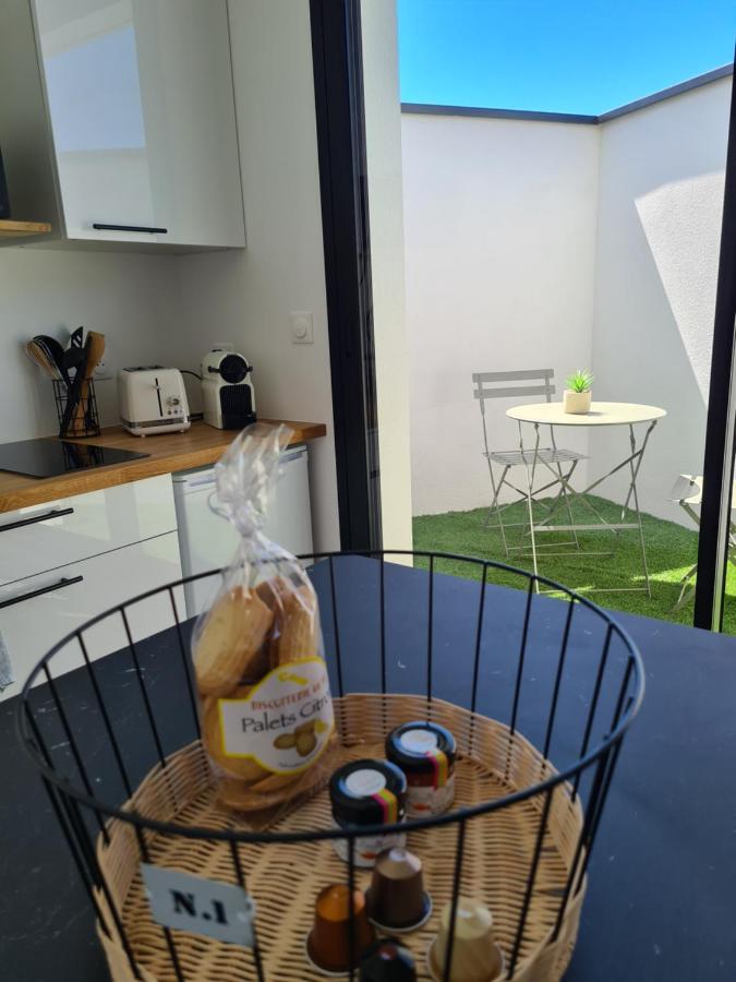Location La Belle - La Rochelle B Apartment Bagian luar foto